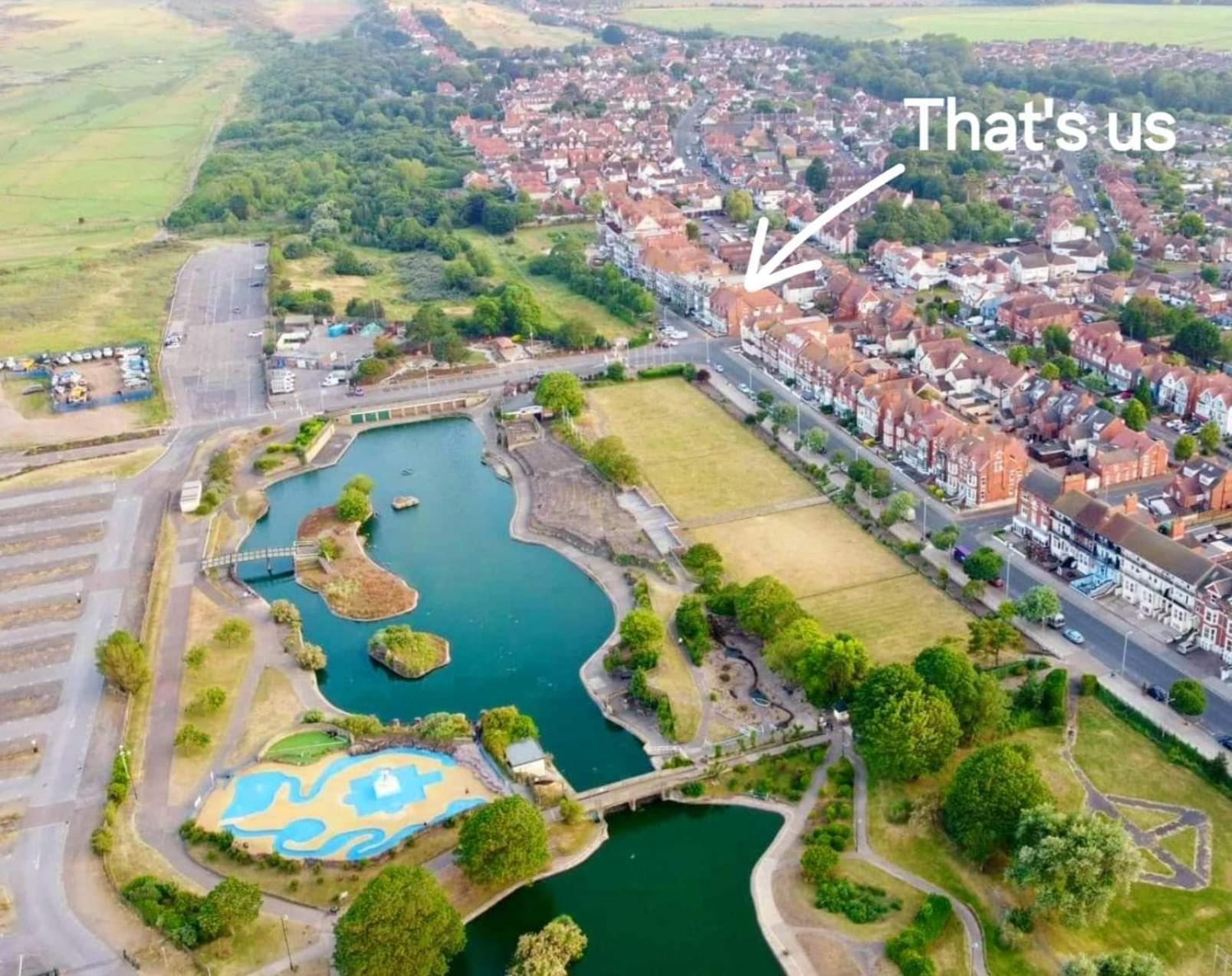 Beach Court Holiday Apartments Skegness Luaran gambar